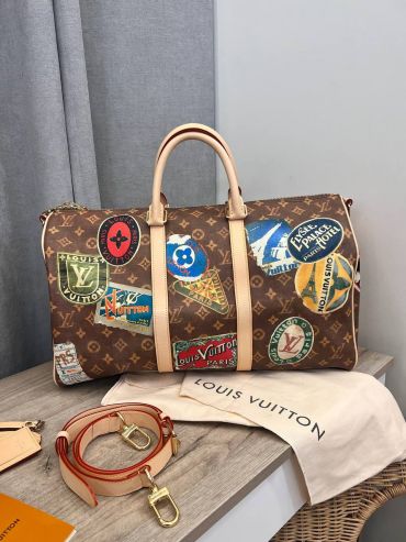 Сумка дорожная  Louis Vuitton LUX-107956