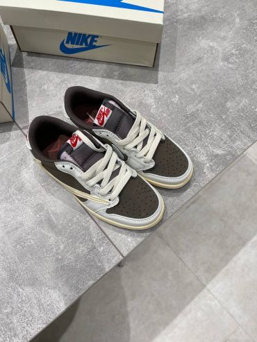Кроссовки Nike  LUX-118129