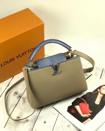 Сумка женская CAPUCINES Louis Vuitton LUX-33873