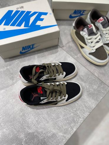 Кроссовки Nike  LUX-118131