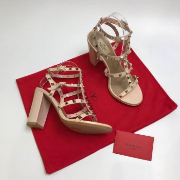 Босоножки ROCKSTUD Valentino LUX-8042