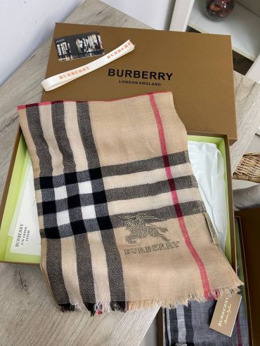 Палантин Burberry LUX-61583