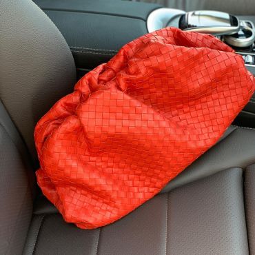 Клатч THE POUCH IN BUTTER CALF Bottega Veneta LUX-17048