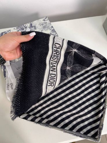 Палантин Christian Dior LUX-55661