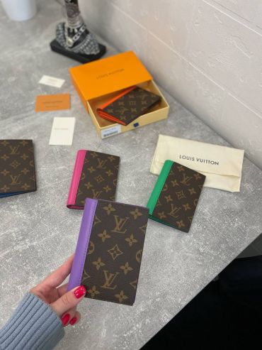  Обложка на паспорт Louis Vuitton LUX-103776