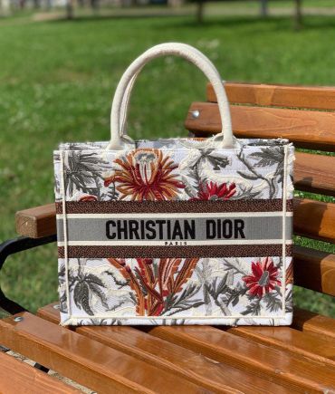 Сумка женская SMALL DIOR BOOK TOTE Christian Dior LUX-33173