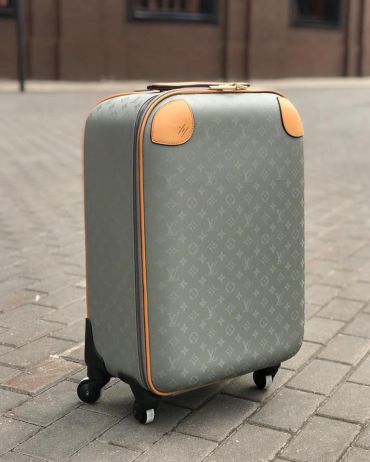 Чемодан Louis Vuitton LUX-12362