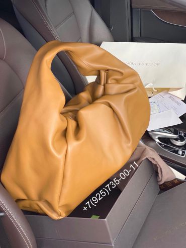 Сумка женская THE SHOULDER POUCH IN VITELLO Bottega Veneta LUX-30921