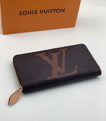 Кошелёк Louis Vuitton LUX-15857