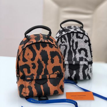 Рюкзак женский  Louis Vuitton LUX-21761