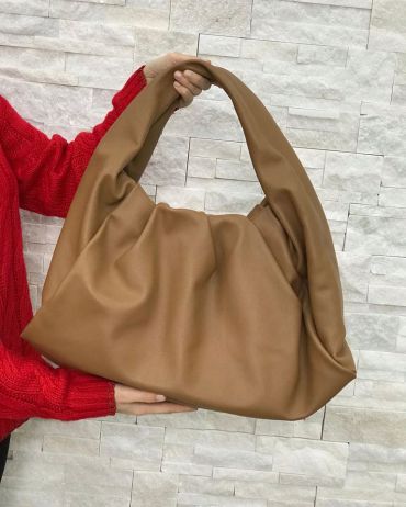 Сумка женская THE SHOULDER POUCH IN VITELLO Bottega Veneta LUX-23180