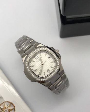 Часы женские  LUX-28105