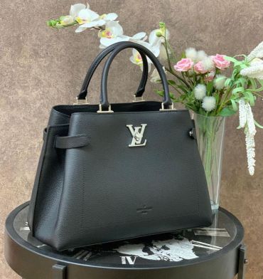 Сумка женская LOCKME DAY Louis Vuitton LUX-30245