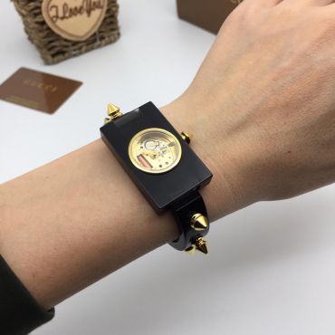 Часы женские Gucci LUX-10582