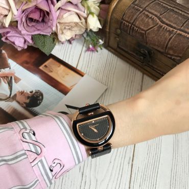 Часы женские Salvatore Ferragamo LUX-19122