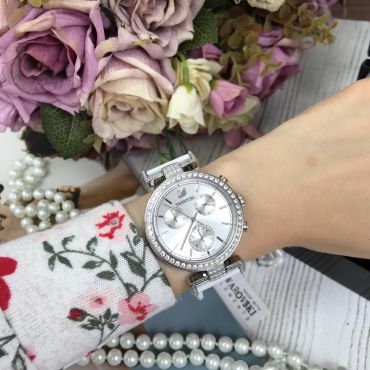 Часы женские  LUX-19002