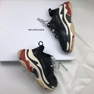 Кроссовки женские Triple S Balenciaga ОЖ-022