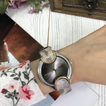 Часы женские Salvatore Ferragamo LUX-19108