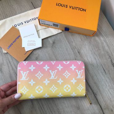 Кошелёк Louis Vuitton LUX-48872