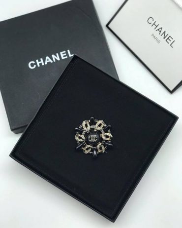 Брошь Chanel LUX-10691