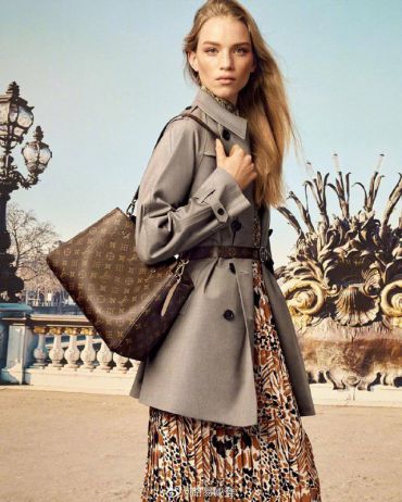 Плащ Louis Vuitton LUX-49909