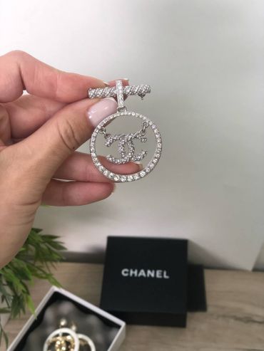 Брошь Chanel LUX-52601
