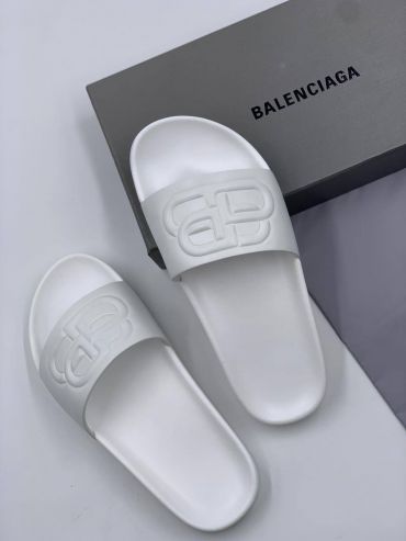 Шлёпанцы Balenciaga LUX-49700