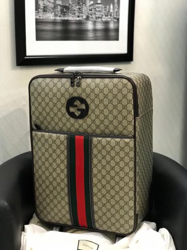  Чемодан Gucci СМ-184