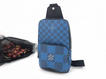  Сумка-слинг Louis Vuitton LUX-56483