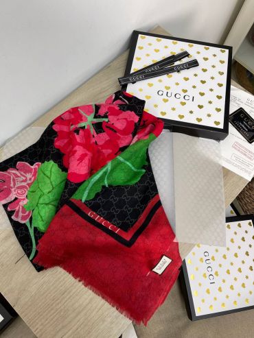  Палантин Gucci LUX-57100