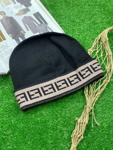 Шапка Fendi LUX-57124