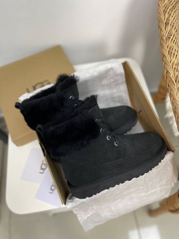 UGG Liana Boot