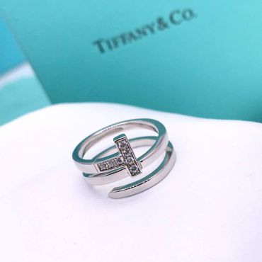 Кольцо Tiffany&Co LUX-60459