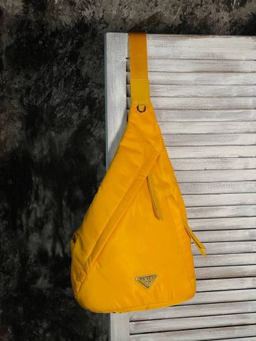 Сумка-слинг  Prada LUX-60981