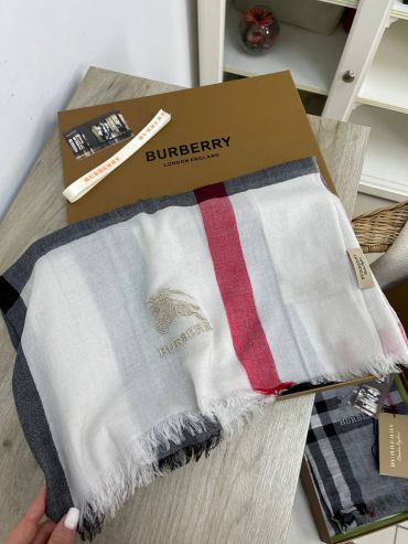 Палантин Burberry LUX-61581