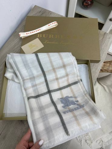 Палантин Burberry LUX-61580