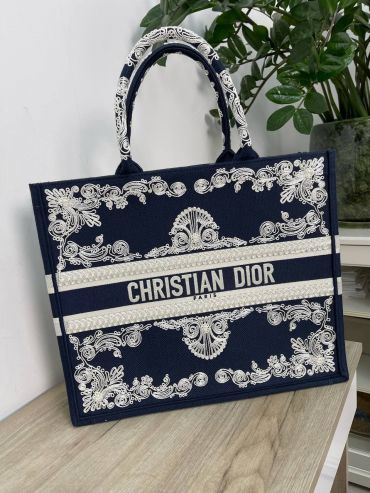 Сумка женская Book Tote Toile de Jouy 41см Christian Dior LUX-62963