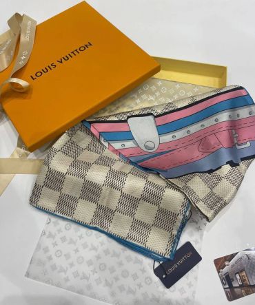 Платок Louis Vuitton LUX-63701