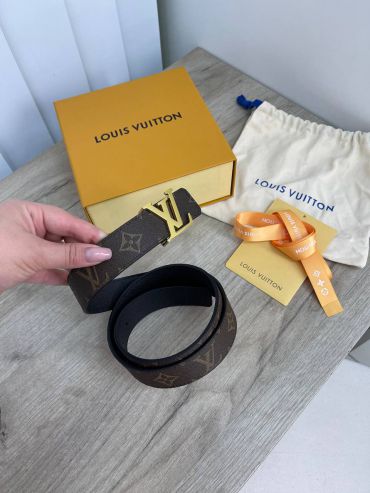 Ремень двусторонний  Louis Vuitton LUX-60018