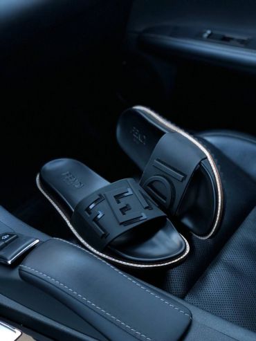 Шлёпанцы Fendi LUX-65711