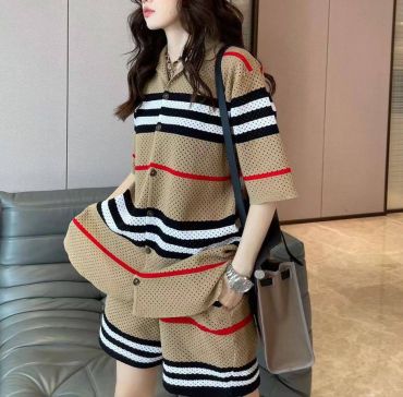 Костюм женский