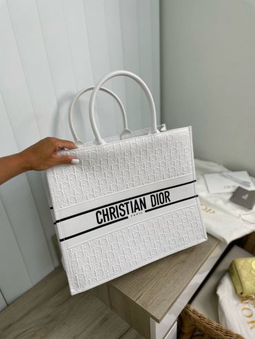 Сумка женская Book Tote Toile de Jouy 42 см Christian Dior LUX-72646