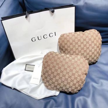 Набор из 2х подушечек в автомобиль  Gucci LUX-75705