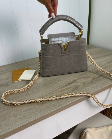 Сумка женская CAPUCINES 21см Louis Vuitton LUX-76026