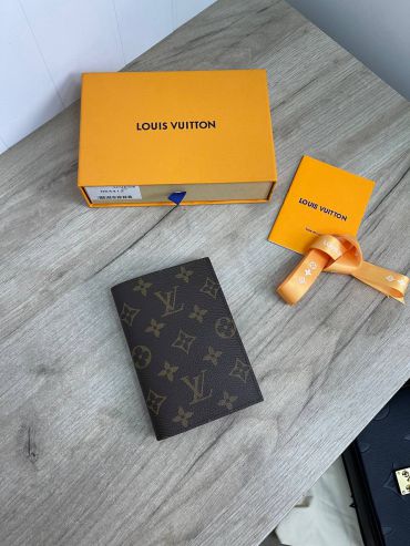 Обложка на паспорт Louis Vuitton LUX-82539