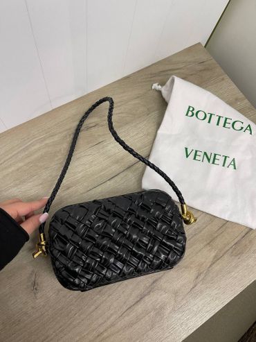 Knot On Strap Bottega Veneta LUX-82570