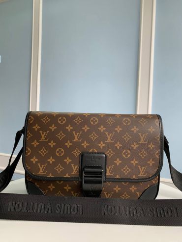 Мессенджер  Louis Vuitton LUX-85493