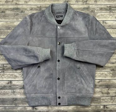 Бомбер из натуральной замши Kiton LUX-89457