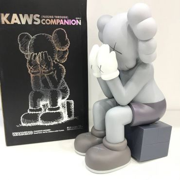 Статуэтка ‘’KAWS’’  LUX-92033