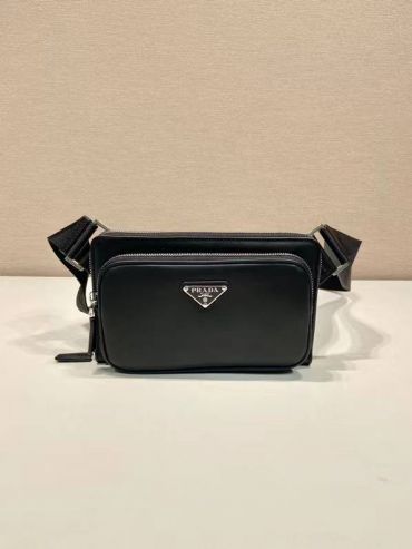 Сумка-слинг Prada LUX-92627